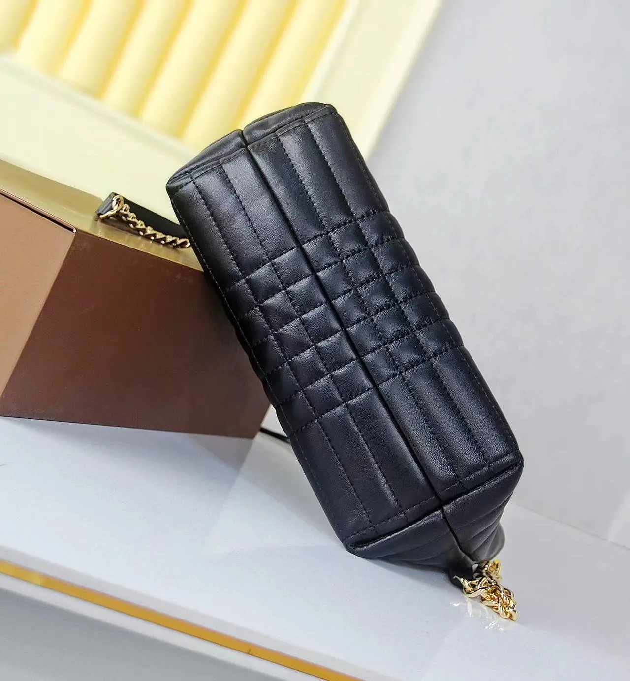 BUR096 Small Quilted Lambskin Soft Lola Bag / 27.5 x 11 x 12cm/10.8 x 4.3 x 4.7in