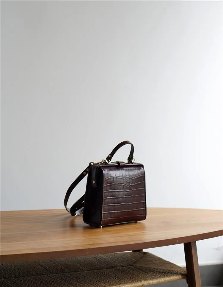Handmade Womens Stylish Square White Leather Doctor Handbag Side Purse Doctor Purse for Women