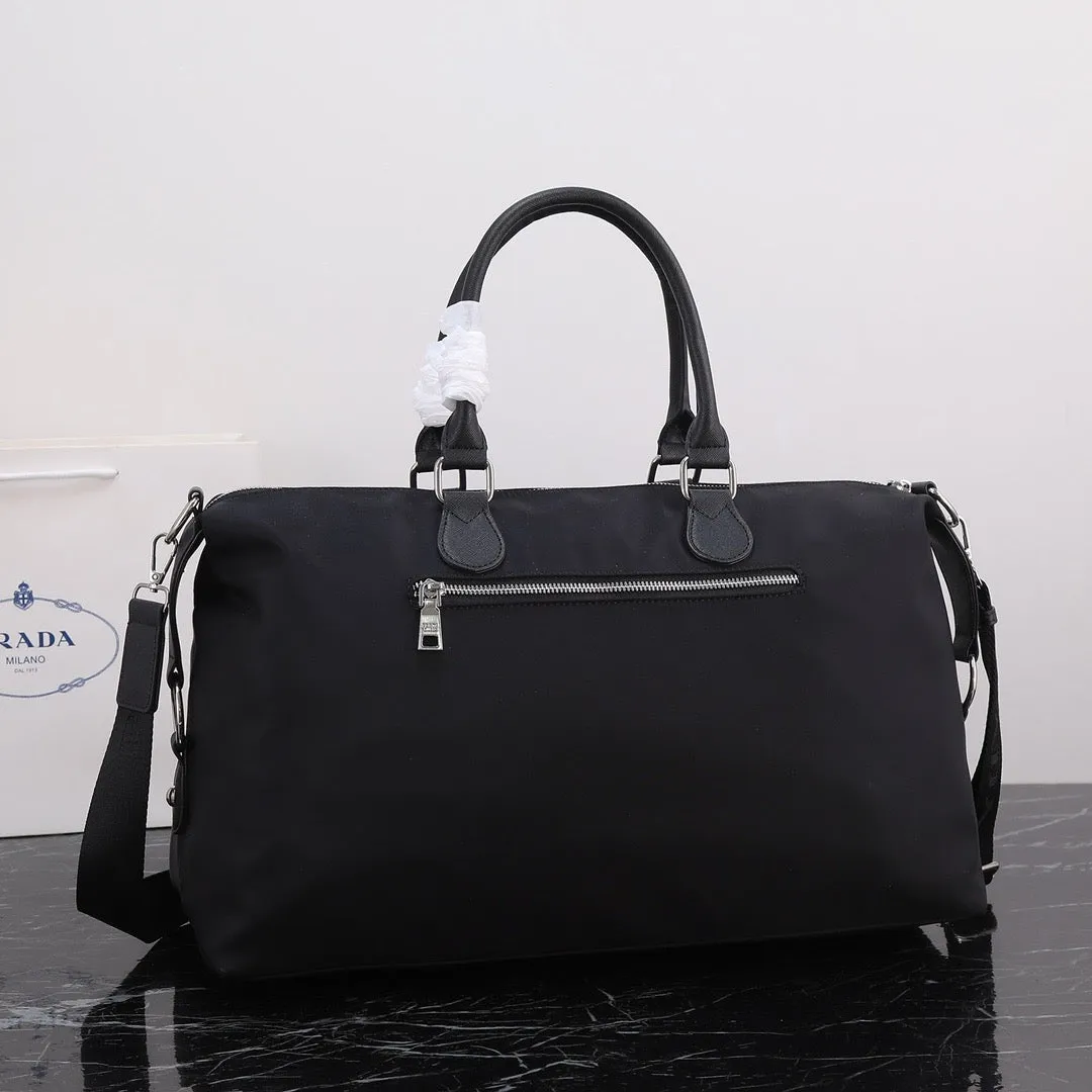 PD261 Re-Nylon and Saffiano Leather Travel Bag / 18.9x7x11inch
